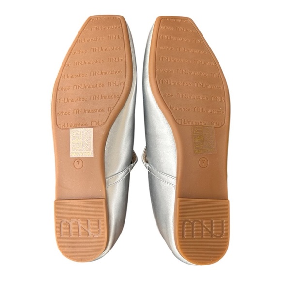 Silver Ballet Mary Jane Flats Adjustable Strap Square Toe Comfortable - Picture 8 of 10